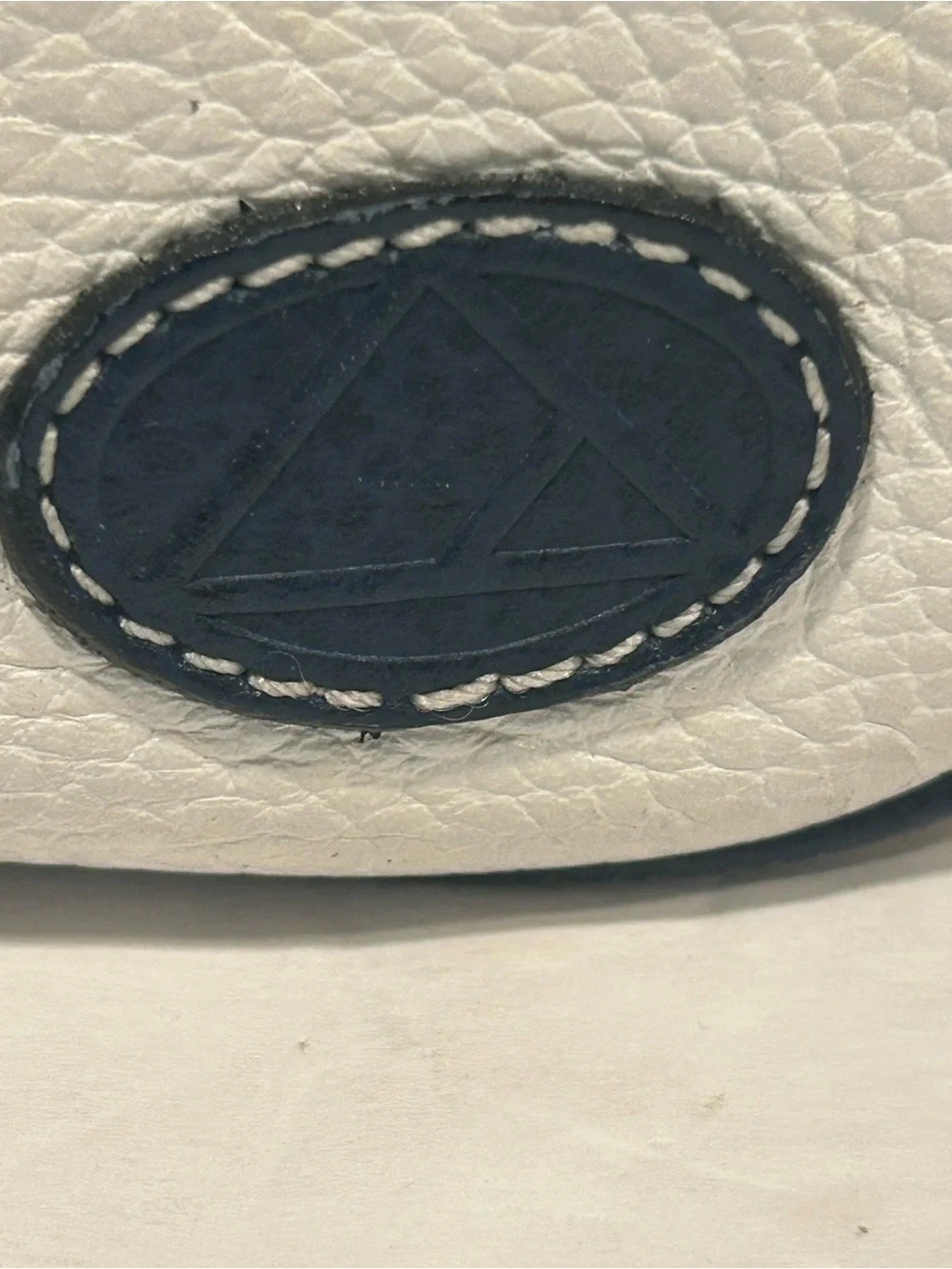 Vintage Liz Claiborne Navy White Pebbled Leather Camera Crossbody Bag Purse 80s
